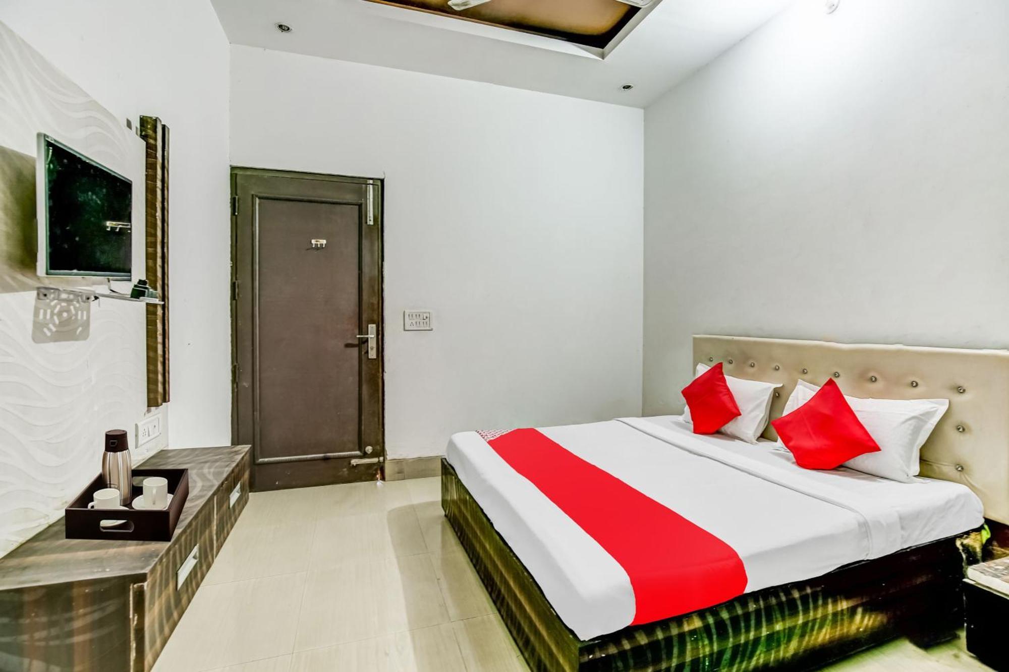 Flagship Hotel Big Boss Kurukshetra Exterior foto